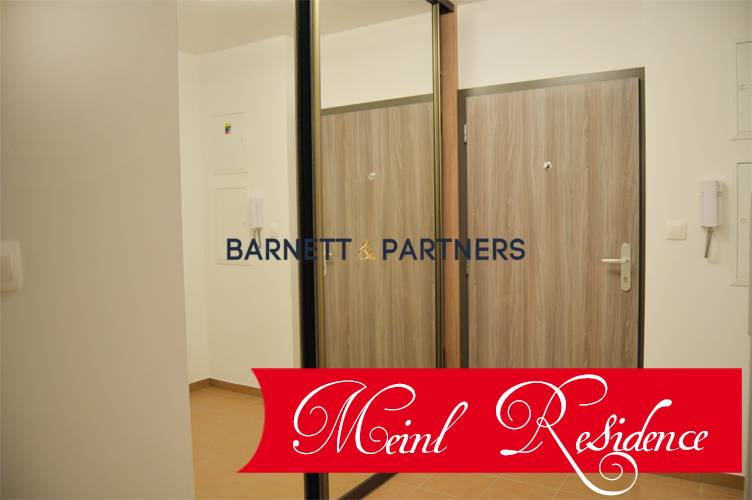 MEINL RESIDENCE (B6) - CLEAR WORDS DON’T NEED AN INTERPRETER